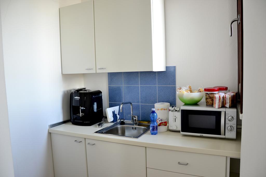 B&B Tana Della Volpe Ispra Kültér fotó